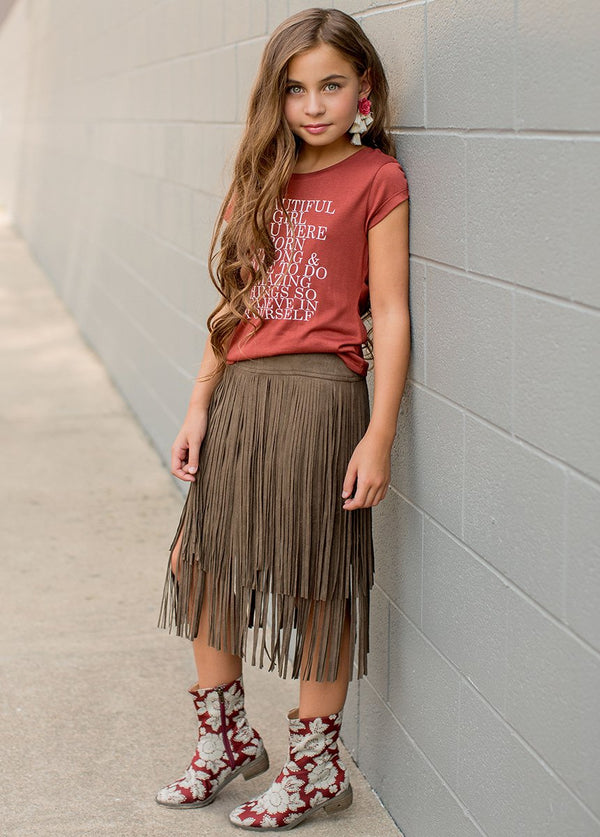 Amazing Things Graphic Tee in Rust