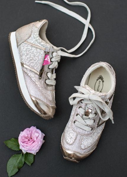 Ari Sneaker in Champagne