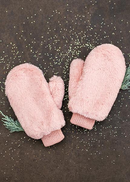 Isla Fur Mittens in Blush