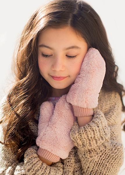 Isla Fur Mittens in Blush 