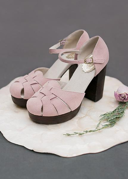 Women's Carmen in Blush Size 6.5
