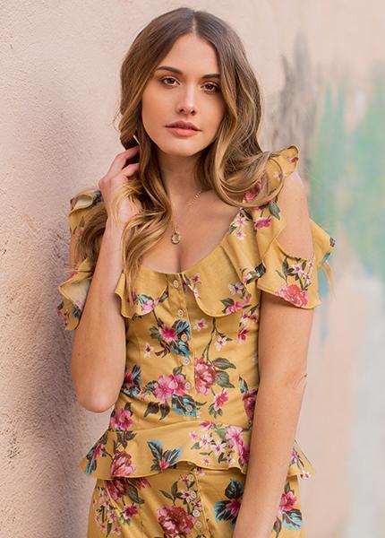 Carmen Top in Ochre