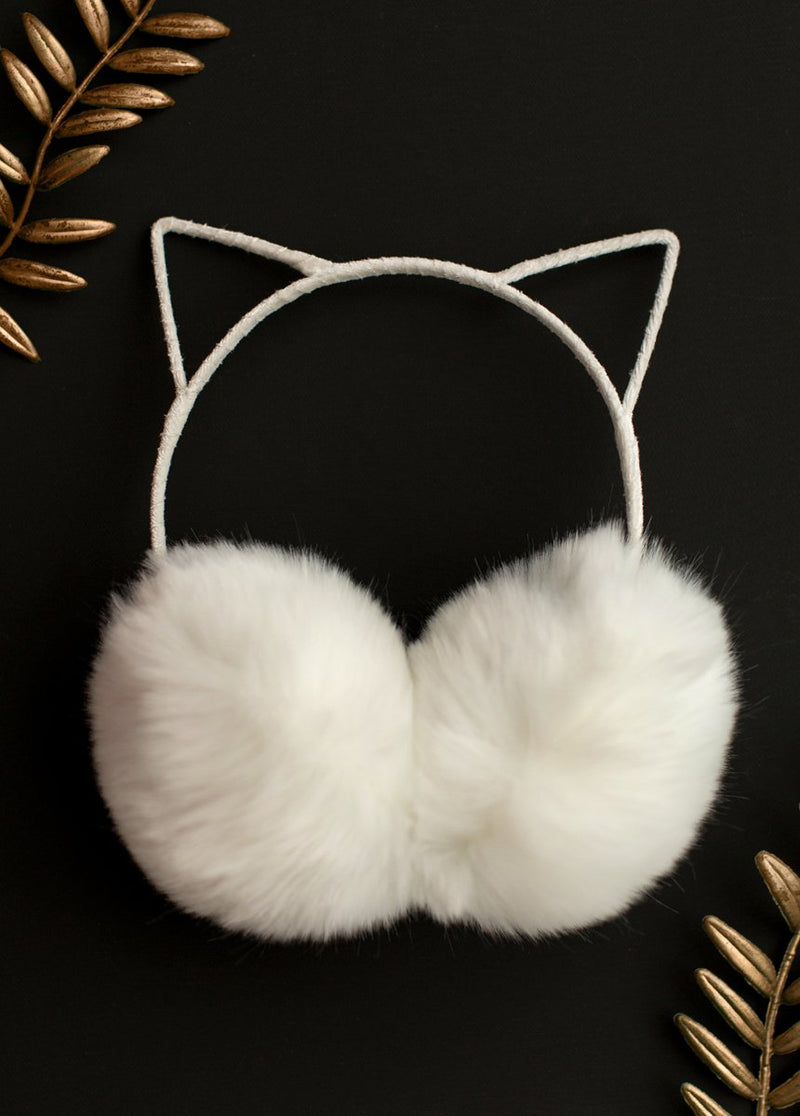 Macie Earmuffs in Cream