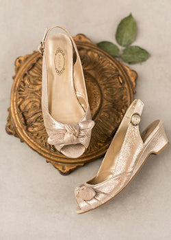 Claire Heel in Gold 