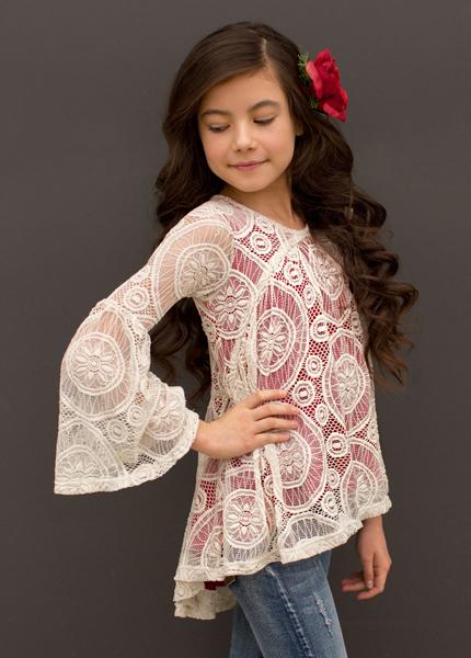 Elory Top in Red and Cream