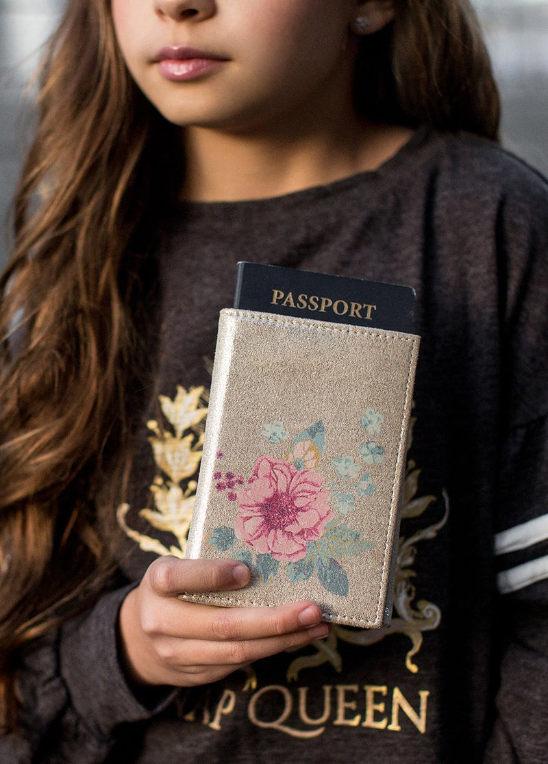 *NEW* Au Revoir Floral Passport Case in Metallic