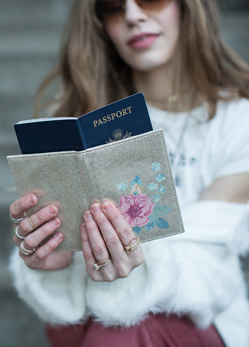 *NEW* Au Revoir Floral Passport Case in Metallic