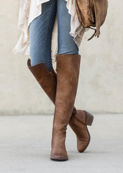 Grayson Boot in Brown 