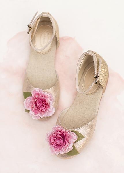 Hailey Flat in Blush 