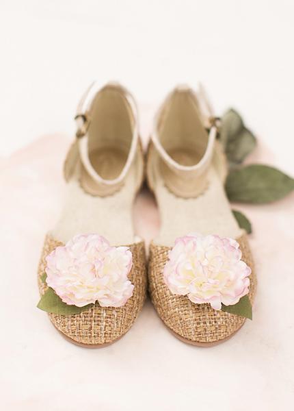 Hailey Flat in Raffia