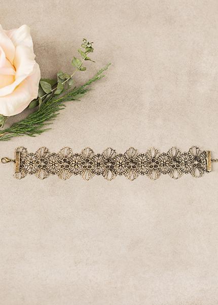 Jasmine Choker