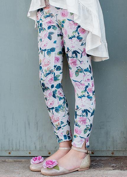 Hailey Flat in Blush