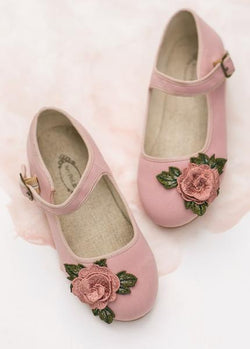 Lola Mary Jane in Rose