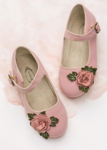 Lola Mary Jane in Rose