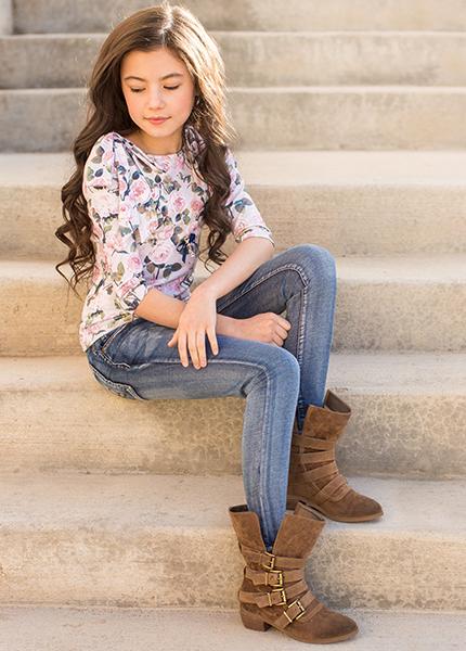 Londyn Boots in Tan