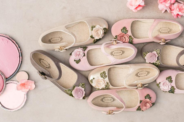 Lola Mary Jane in Rose