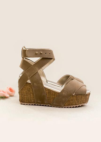 Odette Platform in Espresso