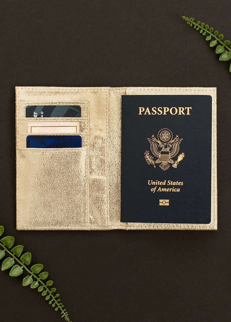 *NEW* Au Revoir Floral Passport Case in Metallic