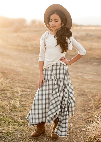 Perri Skirt in Black and White
