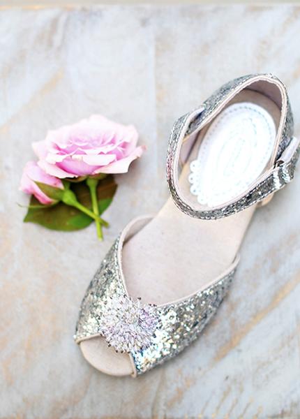 Rayme in Silver