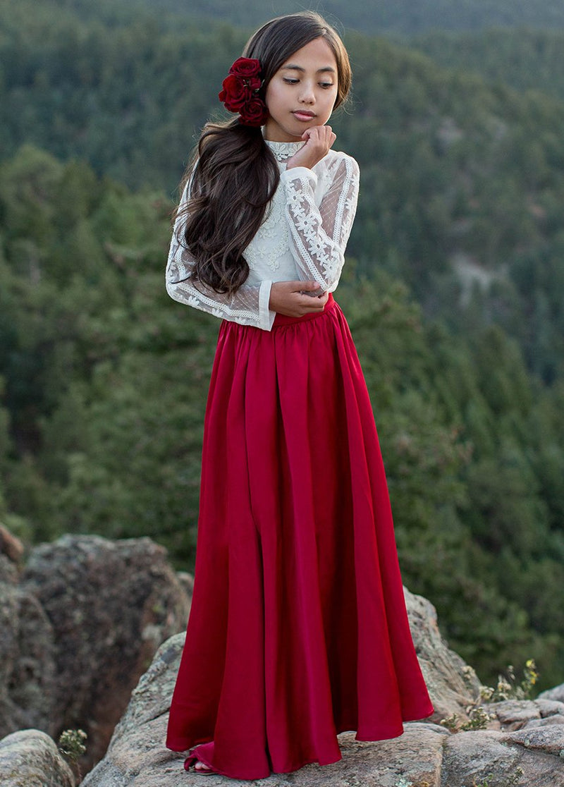 Reine Skirt in Crimson