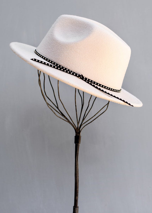 Romina Fedora in Cream