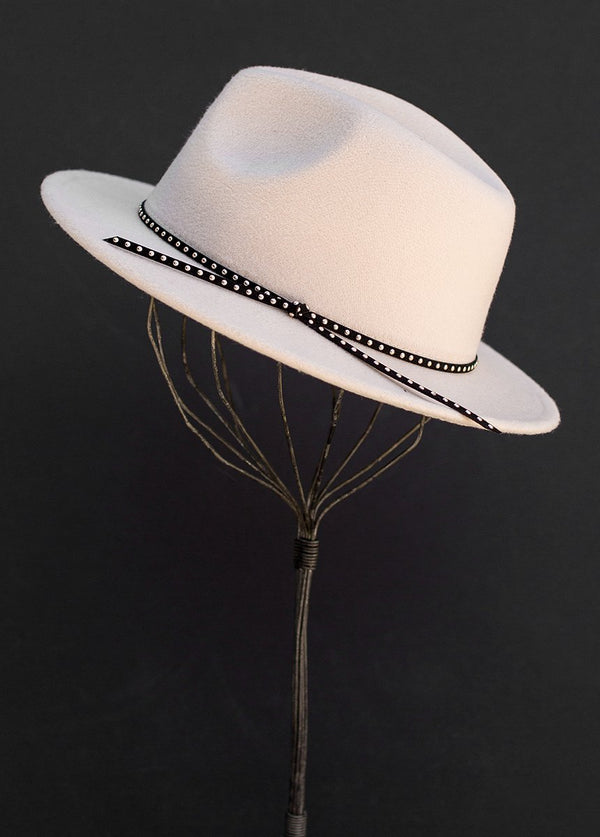 Romina Fedora in Cream