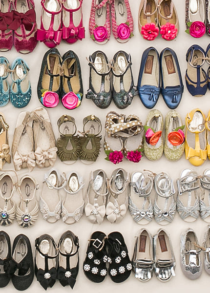 Sample Box -- Girl's Shoes -- 4 Pairs