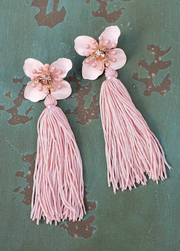 Tessa Earrings in Nude Pink