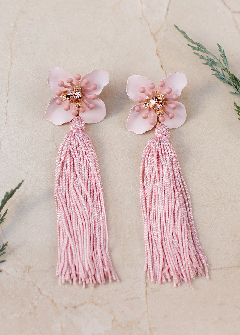 Tessa Earrings in Nude Pink